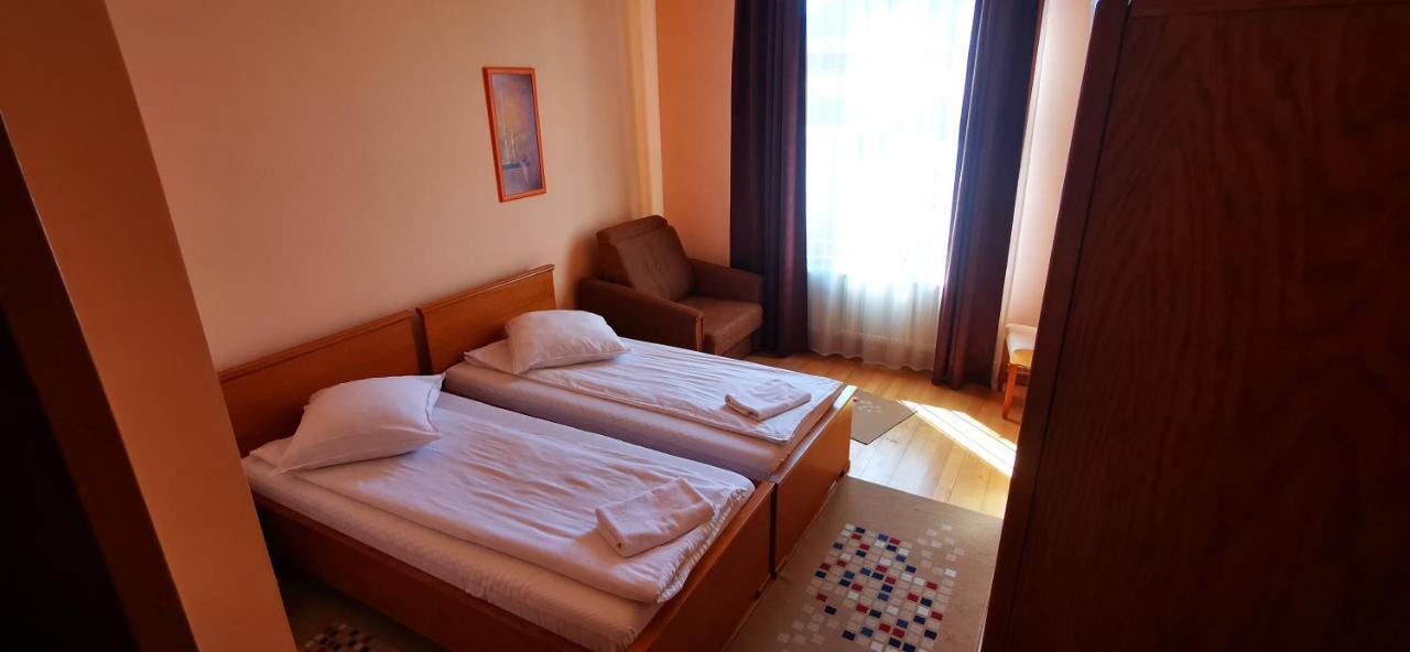Rakoczi Center Bed & Breakfast Odorheiu Secuiesc Exterior photo